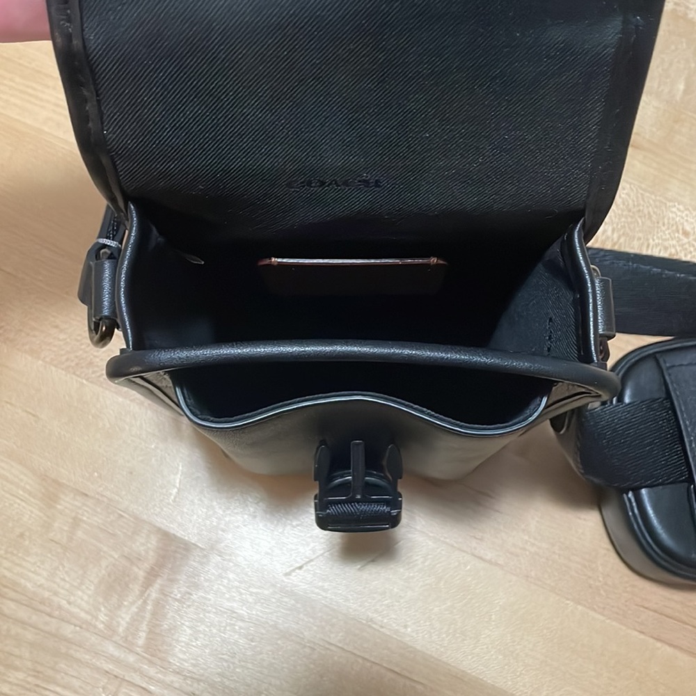 Coach - Charter North/South Crossbody With Hybrid Pouch - Picture 2 of 6